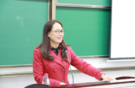 周书记在开班典礼上发言 周书记在开班典礼上发言