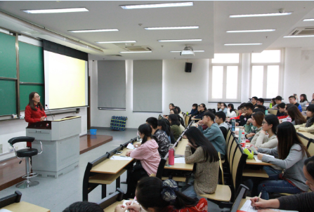 周书记在讲课1 周书记在讲课1