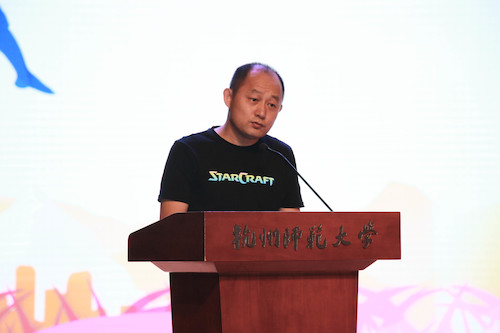 教师代表石兴民老师发言 教师代表石兴民老师发言