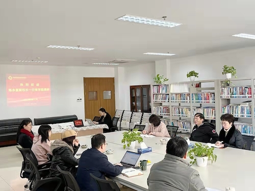 座谈会现场 座谈会现场