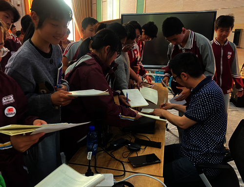 互动现场气氛热烈 互动现场气氛热烈