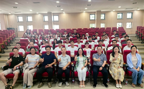 2025级国际学生欢迎仪式暨开学第一课 2025级国际学生欢迎仪式暨开学第一课