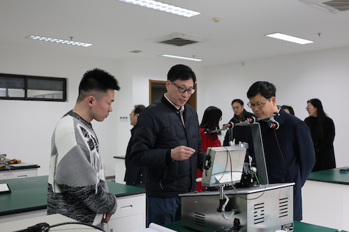 应飙书记走访学院传感器国家研究中心杭州分中心
