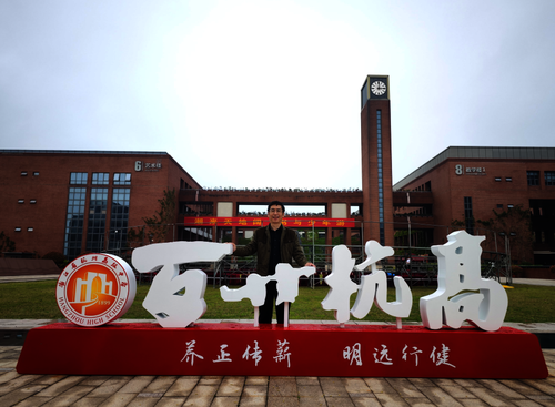 64DCB197-9E87-44f8-BE57-3629601816EA 64DCB197-9E87-44f8-BE57-3629601816EA